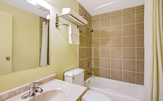 Baymont by Wyndham Liberty MO