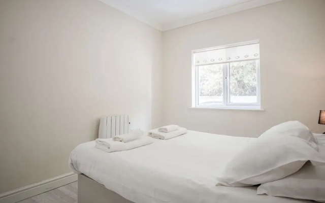 Dunes End - 2 Bedroom Apartment - Pendine