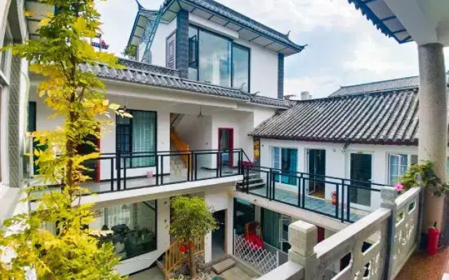 Dali Yuanju Inn