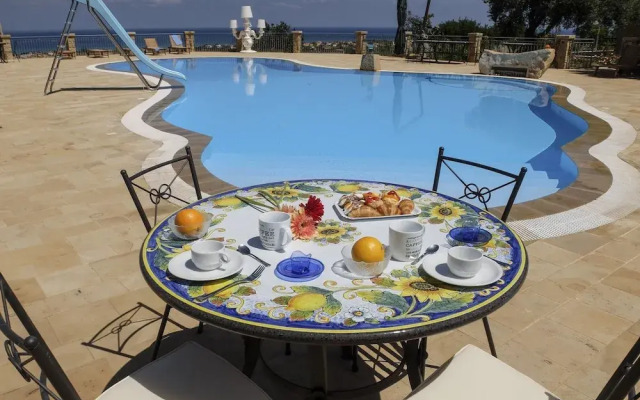 Agriturismo Terrazze sul Tirreno, Three Rooms Apartment With sea View