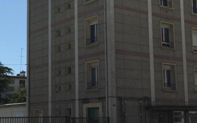 Charmant T2 Tout Equipe Face a la Gare