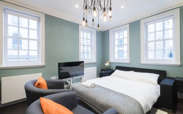 JOIVY Elegant 2 Bedroom Flat near Kensington Gardens