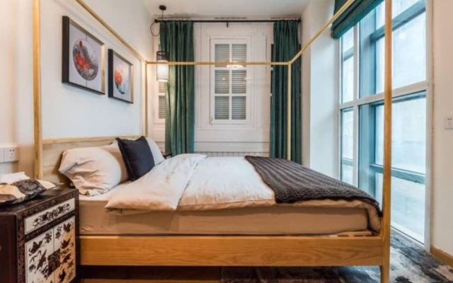 Man Yin Ju Chinese Style Apartment