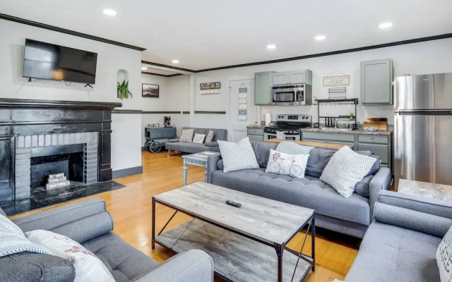 Bright Brevard Home Near Downtown & Trails