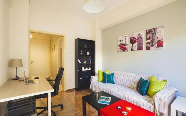 Cosy Flat in the Heart of Athens, 10' from metro