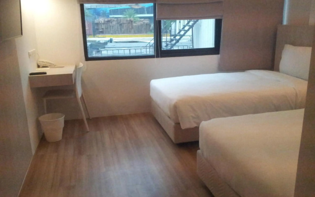 Rezt Bangkok - Hostel