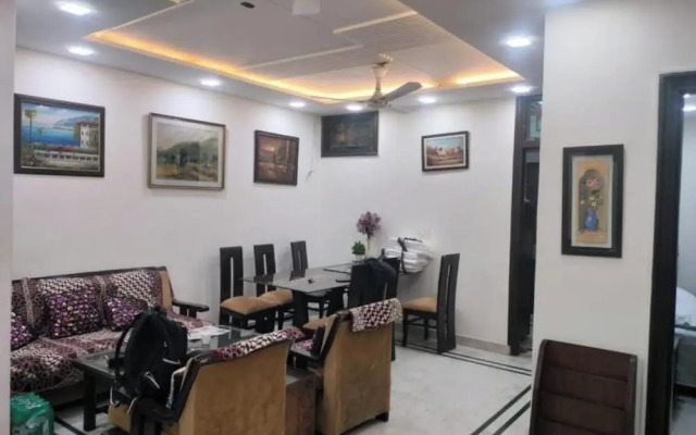 Room-home Stay Bed And Break Fast