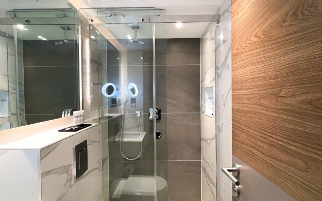 Merit Kensington Hotel