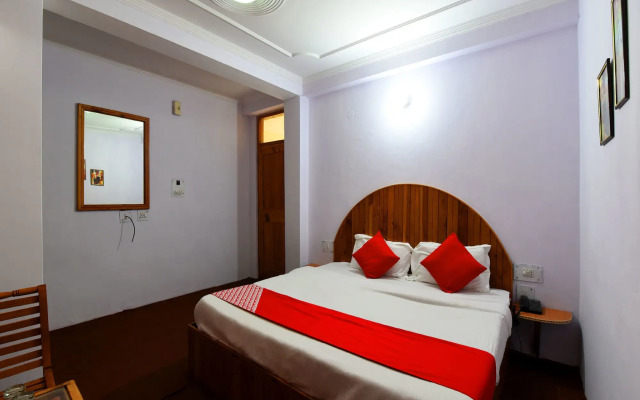 OYO 14741 Home Pleasant Studio at Kanyal Road