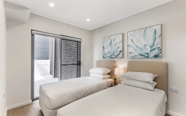 Pristine 3-bed Kiama Unit With Courtyard
