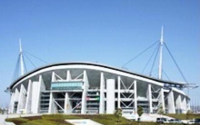Toyota Park Side Hotel