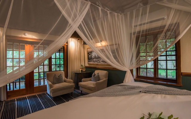 Thornybush Waterside Lodge