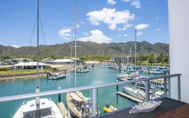 Absolute Waterfront Magnetic Island