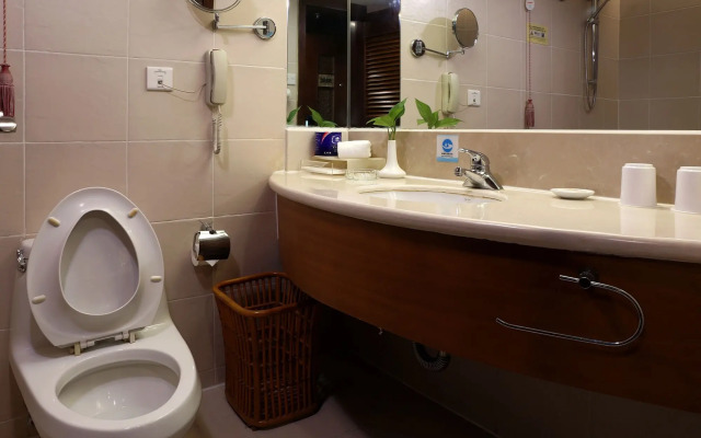 Baohua Harbour View Hotel