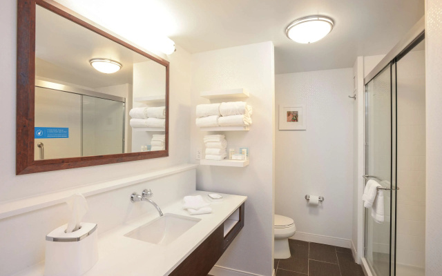 Hampton Inn & Suites Cincinnati / Kenwood