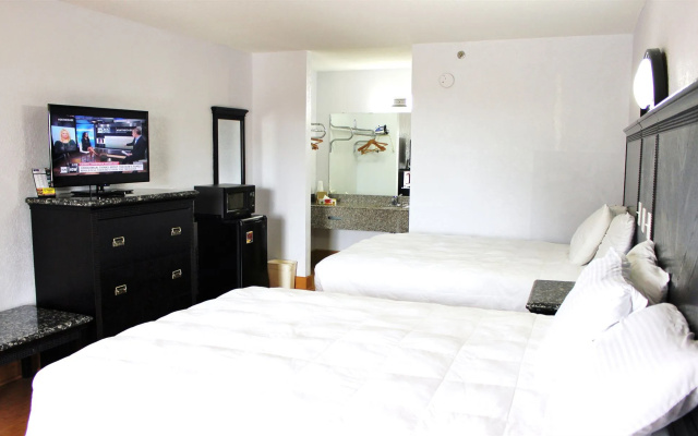 Fairway Inn