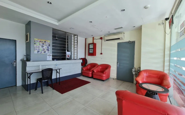 OYO 90442 Newtown Star Hotel