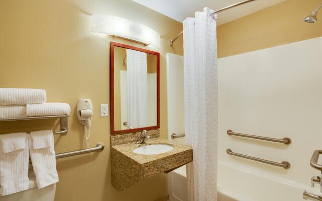 Candlewood Suites Tallahassee, an IHG Hotel