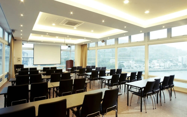 Tongyeong Geobukseon Hotel