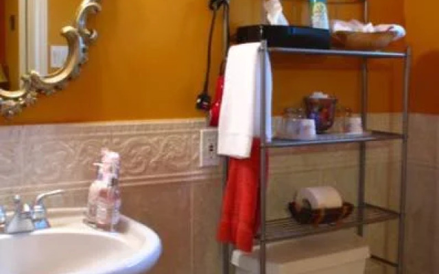 Viv's Front Porch B&B