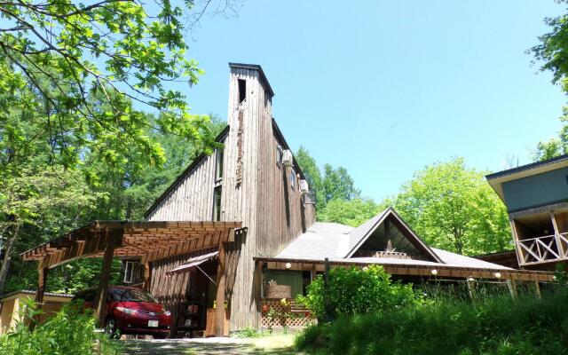 Cafe & inn That Sounds Good