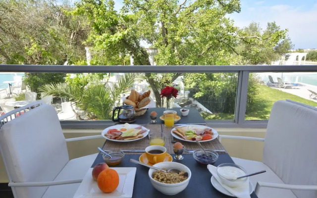 Likithos Hotel