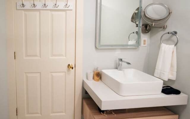 The General Stanton Inn