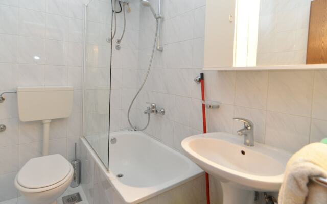 Apartment Josip 828