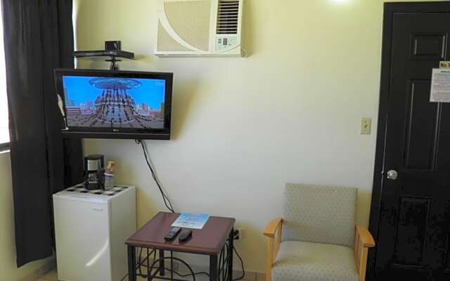 #38 Bungalow Seaside Hotel & Victors RV Park