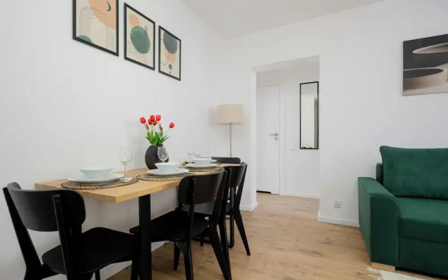 Cozy Two-bedroom Apartment by Renters