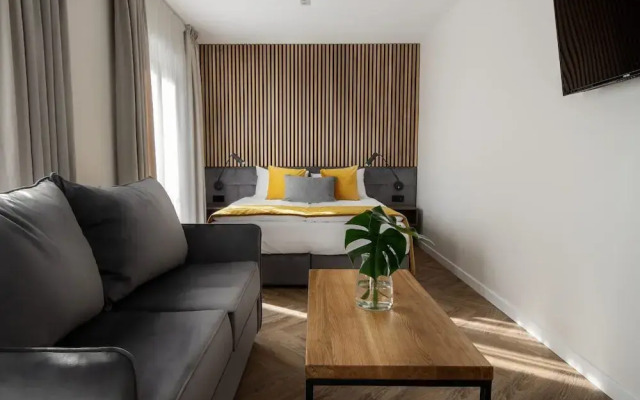 Jono Kalnelis Apartments