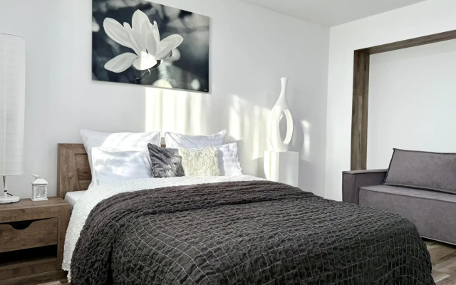 Apart Mari на набережной Генерала Карбышева 18