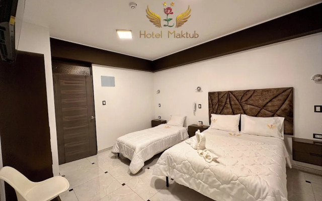 Hotel Maktub