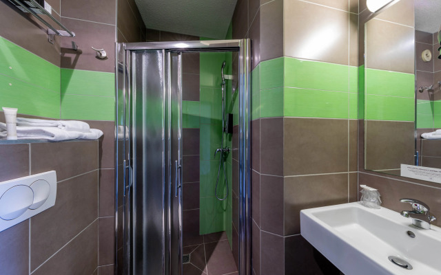 Logis Hôtel Noemys Pont de l’Etoile