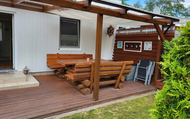 Bungalow Steps From the Sea