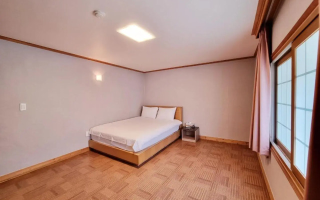 Hotel G