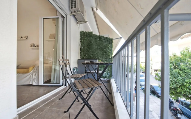Irida With 1 Bedrooms and 1 Bathrooms