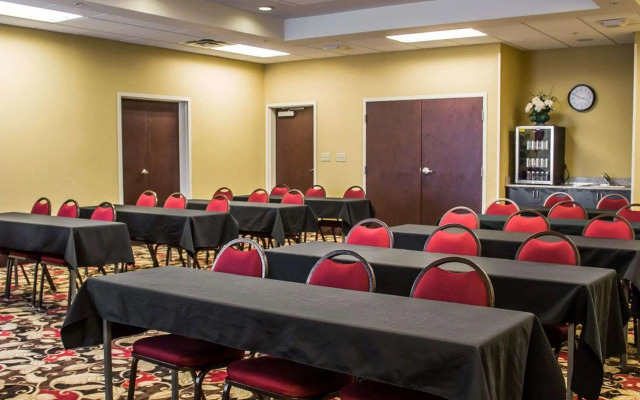 Comfort Suites Columbus East Broad