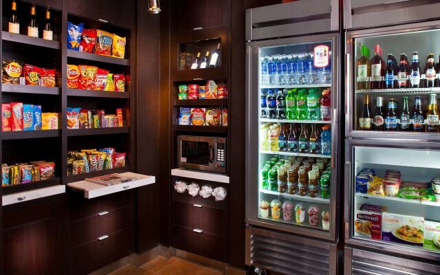 Courtyard Melbourne West