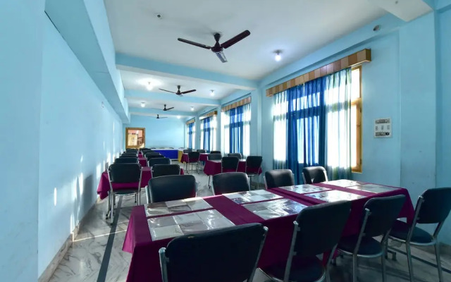 Hotel Silver Face by OYO Rooms