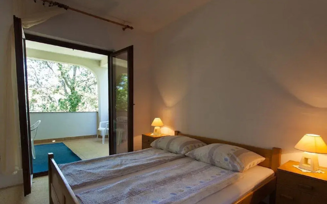 Spacious Apartment With Terrace & Garden Grill