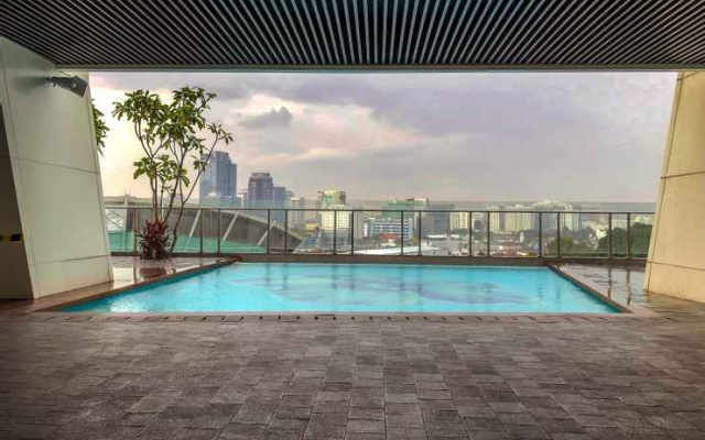 2BR Deluxe and Pleasant Menteng Park Apartment By Travelio