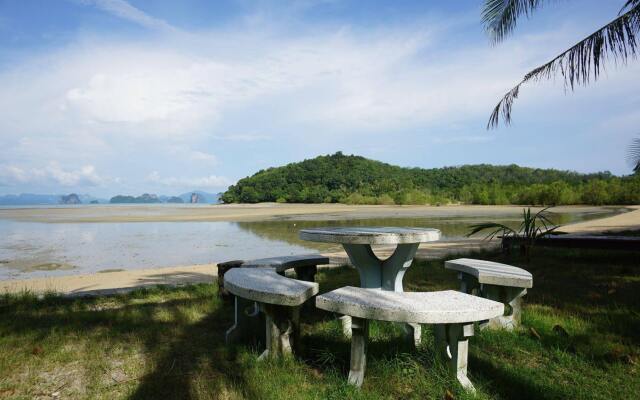 OYO 669 Koh Yao Beach Bungalows