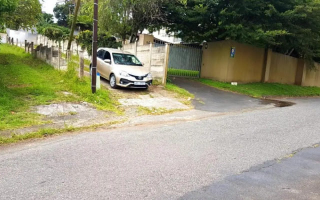 Sade Holidays - 14 A on Berea Manaba Margate