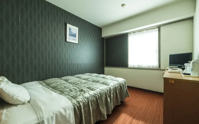 Isahaya Station Hotel