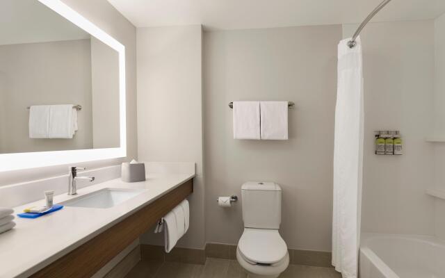 Holiday Inn Express & Suites Mt. Pleasant by IHG
