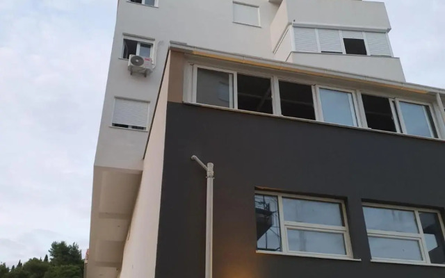 Sunny Hill Ljubovic Apartment