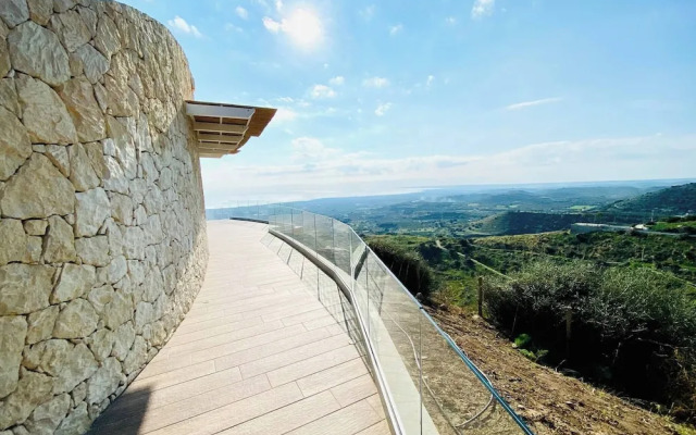 Prestigious Villa Olimpo With Pool And Sea View