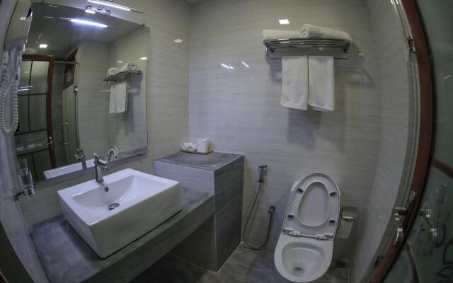 Triton Beach Hotel & Spa