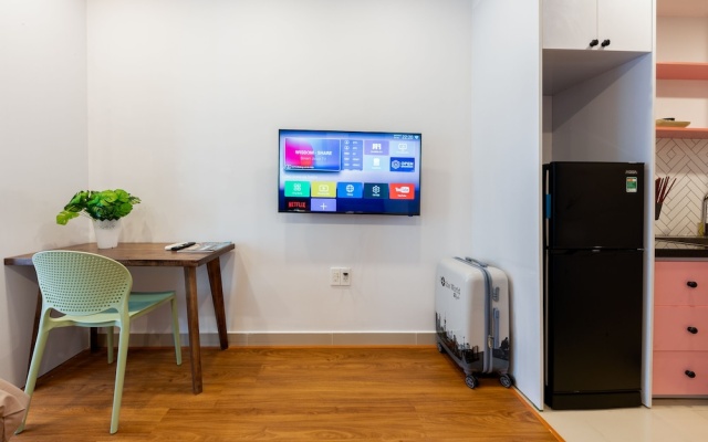 RIVERGATE apartment infinity pool & Gym – Guest Rooms – Ho Chi Minh City
